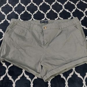 Ambiance Olive green shorts‎ size 3x (junior plus)